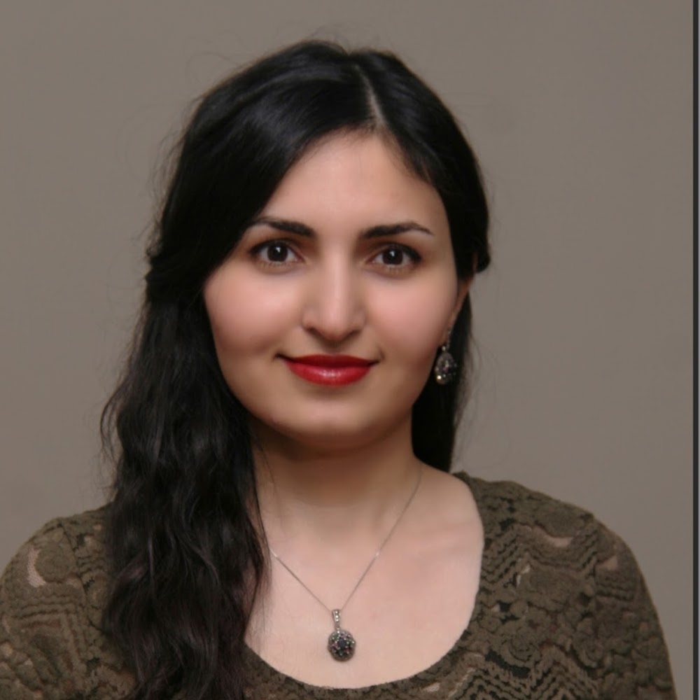 Meet your Posher, Helia